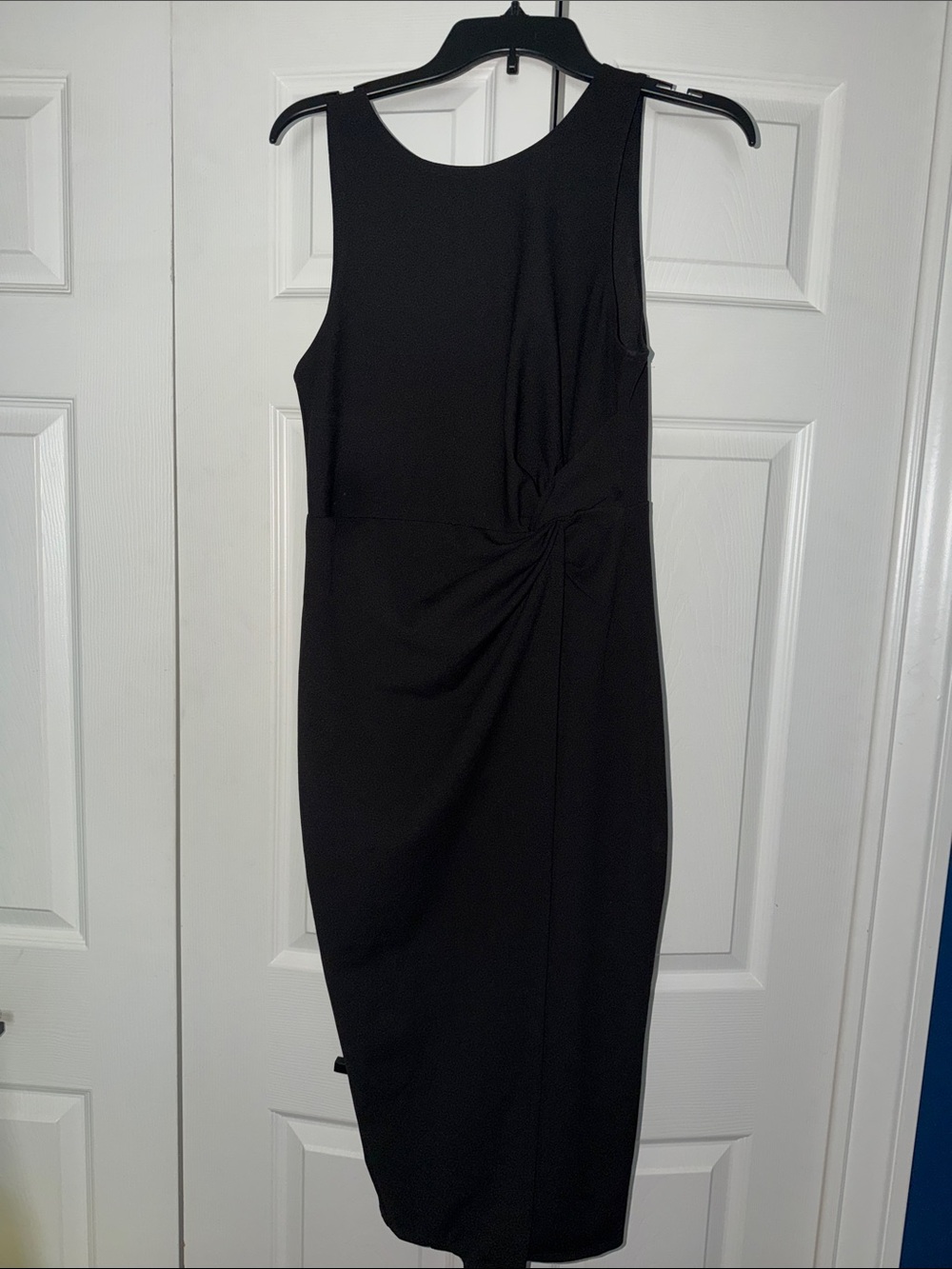 Guess Classic Black Sleeveless Sheath Dress